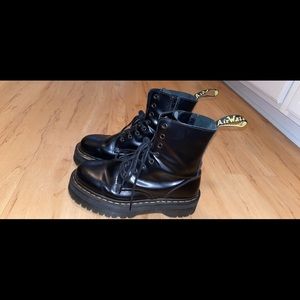 Platform Dr. Martens - Black Vegan Leather size 8